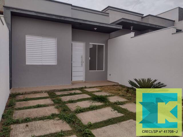 #100 - Casa para Venda em Salto de Pirapora - SP - 2